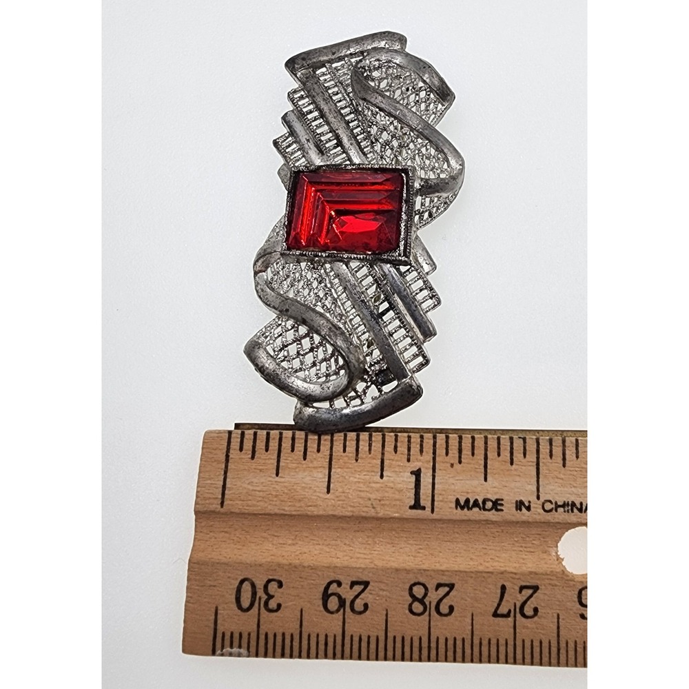 Vintage Little Nemo LN Brooch Art Deco Red Glass Filigree Silver Tone 1930s - Picture 5 of 15